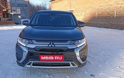 Mitsubishi Outlander III рестайлинг 3, 2018 год, 2 450 000 рублей, 1 фотография
