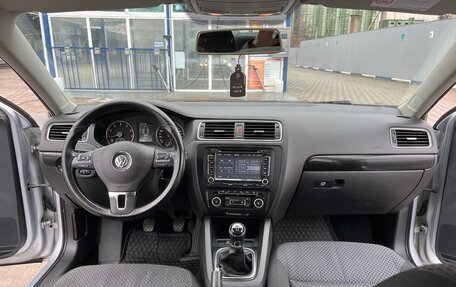 Volkswagen Jetta VI, 2012 год, 1 245 000 рублей, 13 фотография