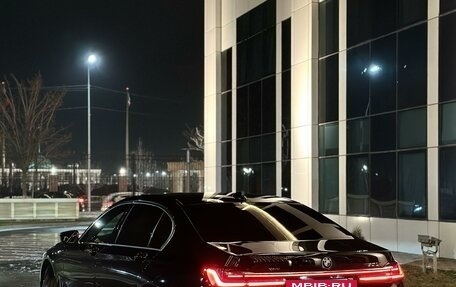 BMW 7 серия, 2019 год, 6 300 000 рублей, 2 фотография
