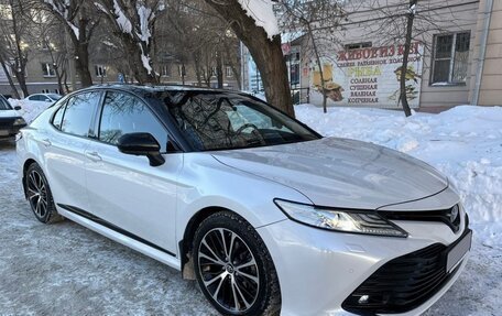 Toyota Camry, 2019 год, 3 390 000 рублей, 8 фотография