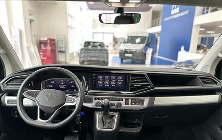 Volkswagen Multivan T6 рестайлинг, 2022 год, 7 900 000 рублей, 9 фотография