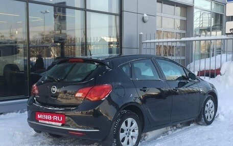 Opel Astra J, 2014 год, 949 000 рублей, 2 фотография