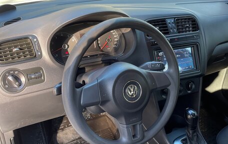 Volkswagen Polo VI (EU Market), 2014 год, 981 000 рублей, 24 фотография