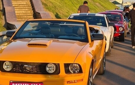 Ford Mustang VI рестайлинг, 2007 год, 3 000 000 рублей, 4 фотография
