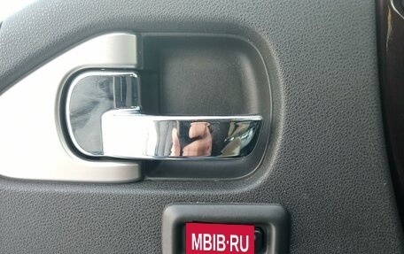 Nissan Pathfinder, 2012 год, 2 380 000 рублей, 21 фотография
