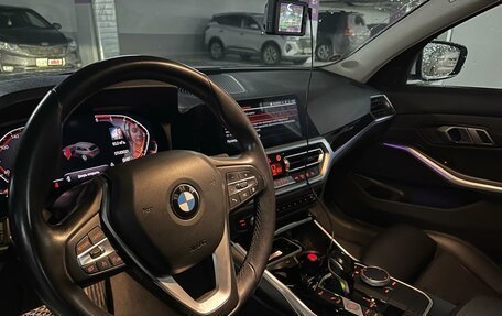 BMW 3 серия, 2019 год, 3 100 000 рублей, 15 фотография