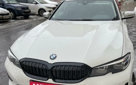 BMW 3 серия, 2019 год, 3 100 000 рублей, 13 фотография