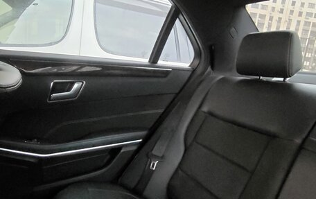 Mercedes-Benz E-Класс, 2015 год, 2 390 000 рублей, 4 фотография