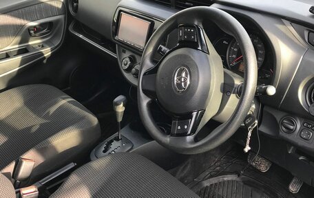 Toyota Vitz, 2019 год, 1 350 000 рублей, 7 фотография