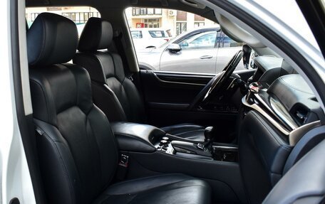 Lexus LX III, 2016 год, 6 950 000 рублей, 8 фотография