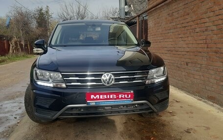 Volkswagen Tiguan II, 2018 год, 2 370 000 рублей, 23 фотография