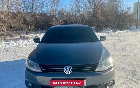 Volkswagen Jetta VI, 2013 год, 1 260 000 рублей, 3 фотография