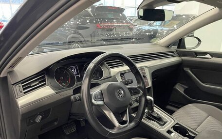 Volkswagen Passat B8 рестайлинг, 2020 год, 2 500 000 рублей, 21 фотография