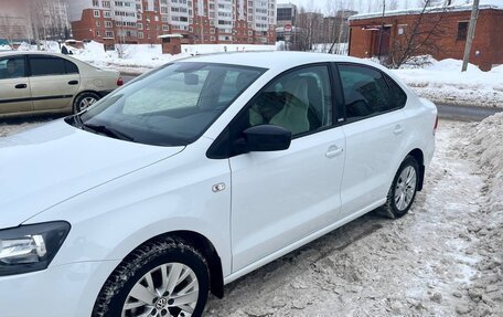 Volkswagen Polo VI (EU Market), 2014 год, 1 250 000 рублей, 3 фотография