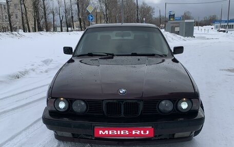 BMW 5 серия, 1992 год, 350 000 рублей, 8 фотография
