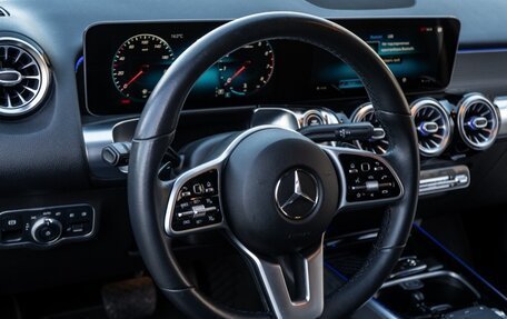 Mercedes-Benz GLB, 2019 год, 3 400 000 рублей, 14 фотография