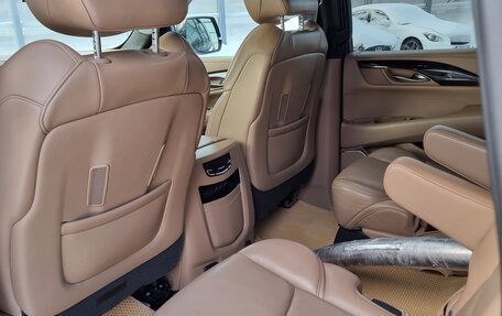 Cadillac Escalade IV, 2017 год, 5 790 000 рублей, 14 фотография