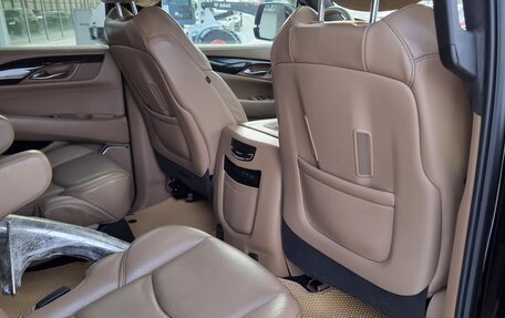 Cadillac Escalade IV, 2017 год, 5 790 000 рублей, 12 фотография