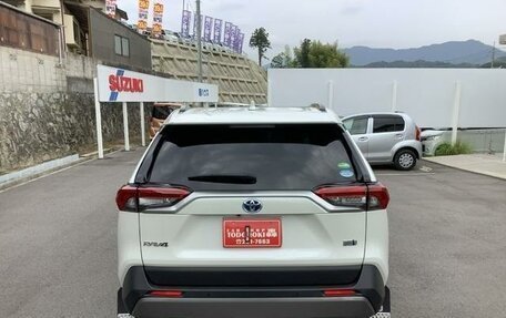 Toyota RAV4, 2020 год, 3 000 000 рублей, 5 фотография