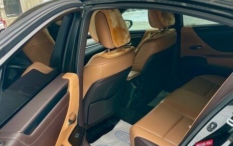 Lexus ES VII, 2019 год, 4 390 000 рублей, 3 фотография