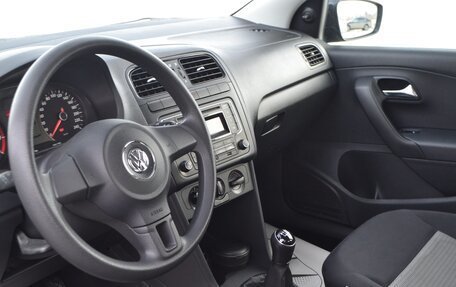 Volkswagen Polo VI (EU Market), 2013 год, 980 000 рублей, 11 фотография