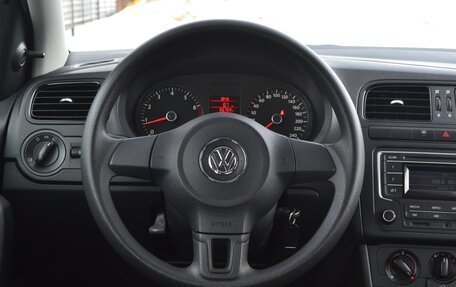 Volkswagen Polo VI (EU Market), 2013 год, 980 000 рублей, 15 фотография