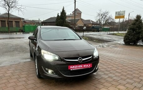 Opel Astra J, 2013 год, 1 150 000 рублей, 5 фотография