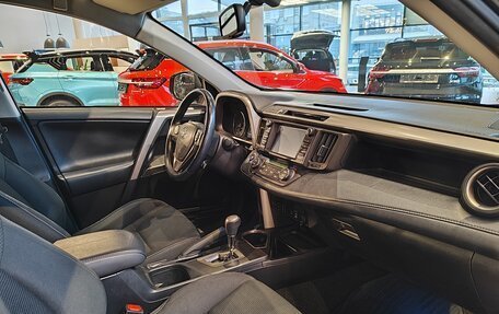 Toyota RAV4, 2018 год, 2 845 000 рублей, 16 фотография