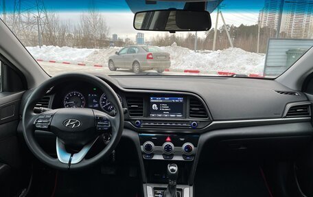 Hyundai Elantra VI рестайлинг, 2018 год, 1 749 000 рублей, 11 фотография