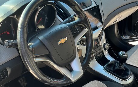 Chevrolet Cruze II, 2013 год, 830 000 рублей, 15 фотография