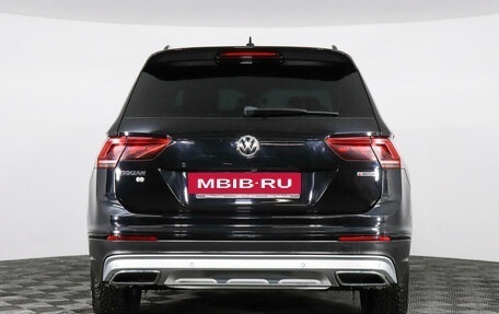 Volkswagen Tiguan II, 2019 год, 2 930 000 рублей, 6 фотография