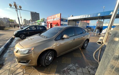 Opel Astra J, 2013 год, 1 020 000 рублей, 2 фотография
