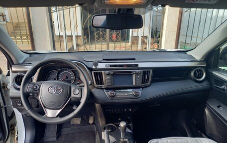 Toyota RAV4, 2014 год, 2 040 000 рублей, 11 фотография