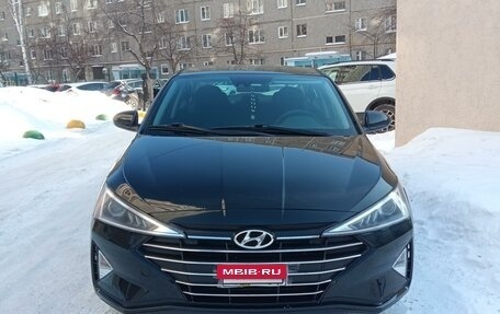 Hyundai Elantra VI рестайлинг, 2018 год, 1 850 000 рублей, 2 фотография