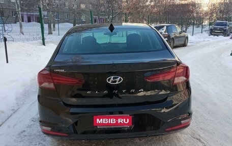 Hyundai Elantra VI рестайлинг, 2018 год, 1 850 000 рублей, 4 фотография