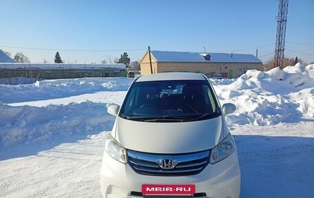 Honda Freed I, 2012 год, 1 300 000 рублей, 3 фотография