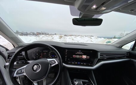 Volkswagen Touareg III, 2019 год, 5 650 000 рублей, 9 фотография