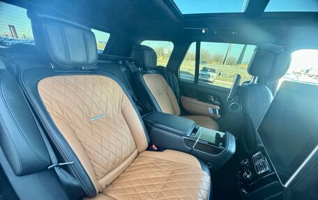 Land Rover Range Rover IV рестайлинг, 2019 год, 15 000 000 рублей, 20 фотография
