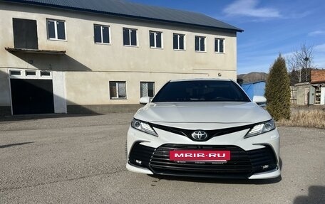 Toyota Camry, 2021 год, 4 100 000 рублей, 6 фотография
