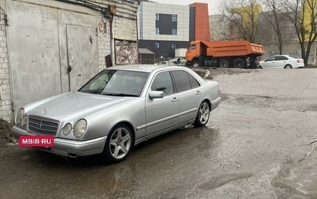Mercedes-Benz E-Класс, 1996 год, 380 000 рублей, 10 фотография