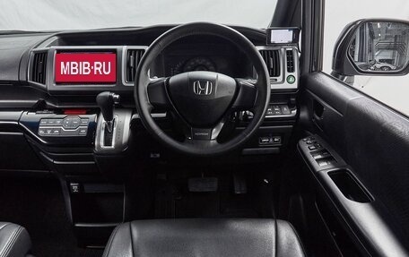 Honda Stepwgn IV, 2010 год, 1 748 000 рублей, 17 фотография