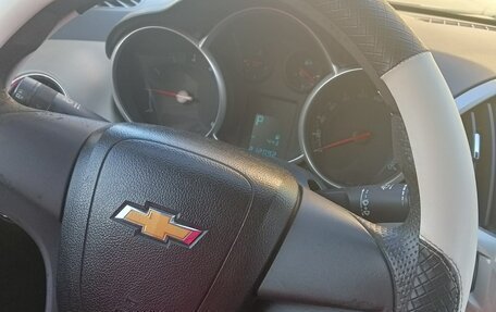Chevrolet Cruze II, 2013 год, 900 000 рублей, 6 фотография