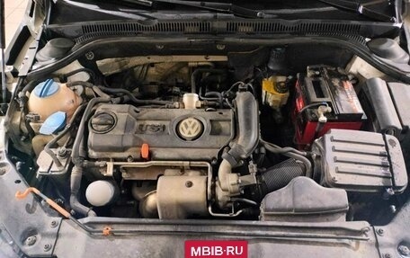 Volkswagen Jetta VI, 2011 год, 890 000 рублей, 3 фотография
