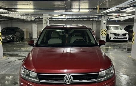 Volkswagen Tiguan II, 2017 год, 2 350 000 рублей, 3 фотография