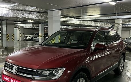 Volkswagen Tiguan II, 2017 год, 2 350 000 рублей, 4 фотография