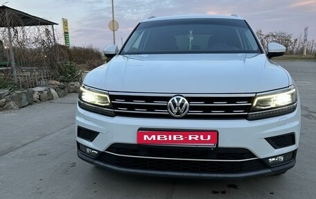 Volkswagen Tiguan II, 2018 год, 2 900 000 рублей, 5 фотография