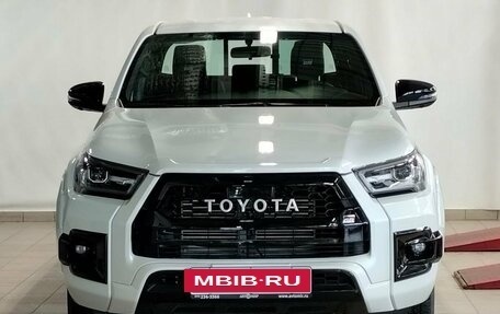 Toyota Hilux VIII, 2023 год, 6 800 000 рублей, 2 фотография