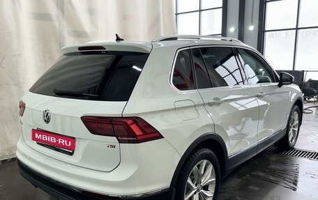 Volkswagen Tiguan II, 2017 год, 2 200 000 рублей, 4 фотография