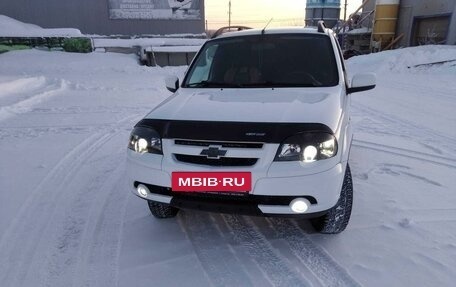 Chevrolet Niva I рестайлинг, 2018 год, 890 000 рублей, 4 фотография