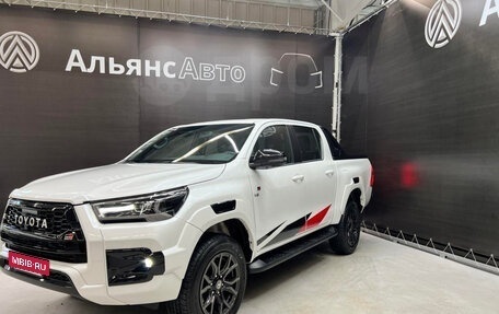 Toyota Hilux VIII, 2023 год, 6 550 000 рублей, 2 фотография